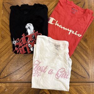 RESELLERS BUNDLE Three  (3) Womens Size Medium T-shirts Fair/Good Condition